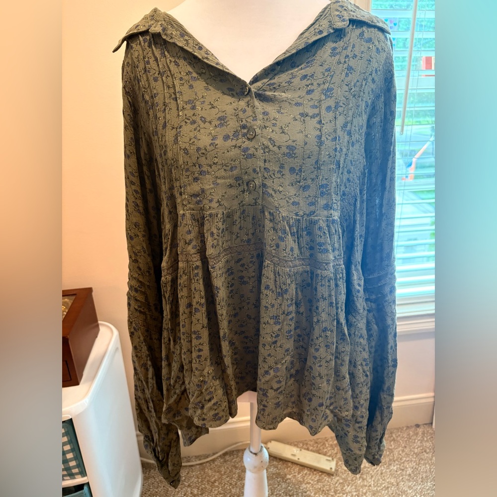 Lucky Brand Blue and White Long Sleeve Blouse with Mandarin Collar